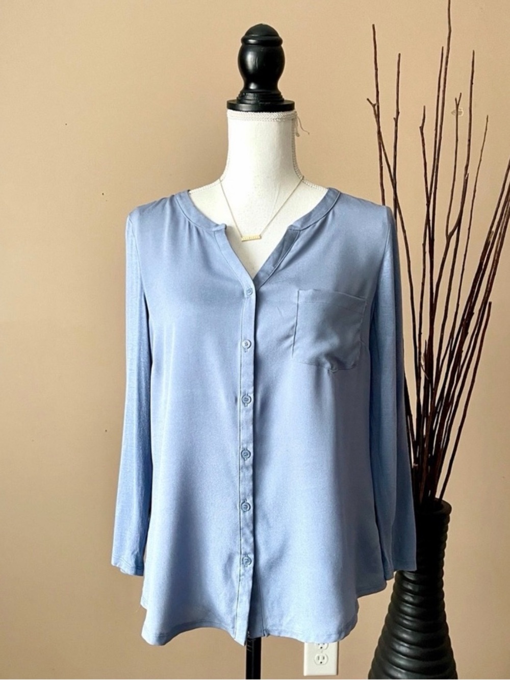 THE LIMITED | Blue Mixed Media Button Down Blouse Sz M - Picture 3 of 4